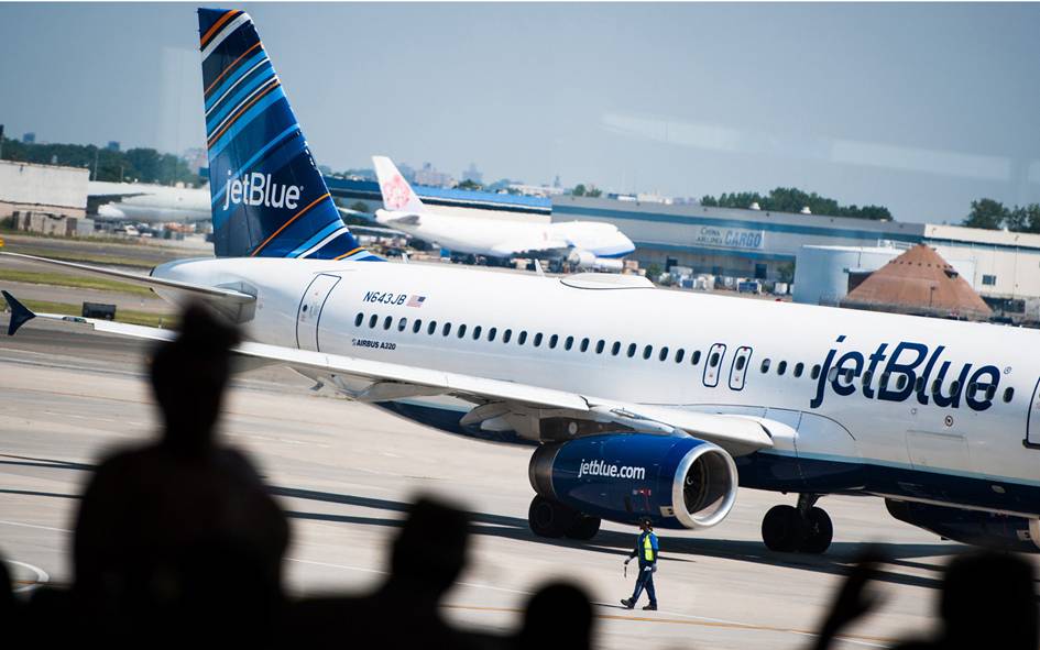 JetBlue Flight Canceled After Pilots Admit They’re ‘Tapped Out’—Passenger