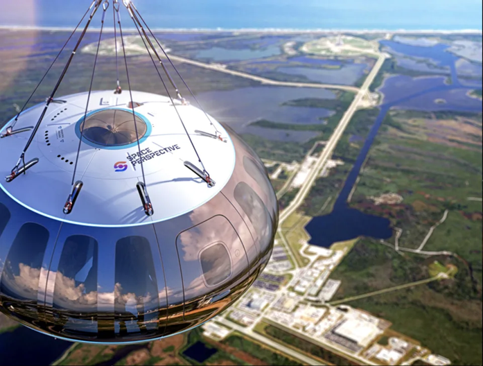 Space tourism: Huge balloon with a bar